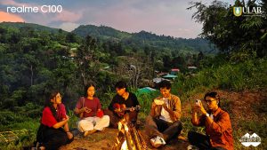 চার্জার-পাওয়ার ব্যাংক ছাড়াই বান্দরবানে দুই দিনের ট্র্যাকিংয়ে রিয়েলমি সি১০০-এর ব্যাটারি ৪০% অবশিষ্ট